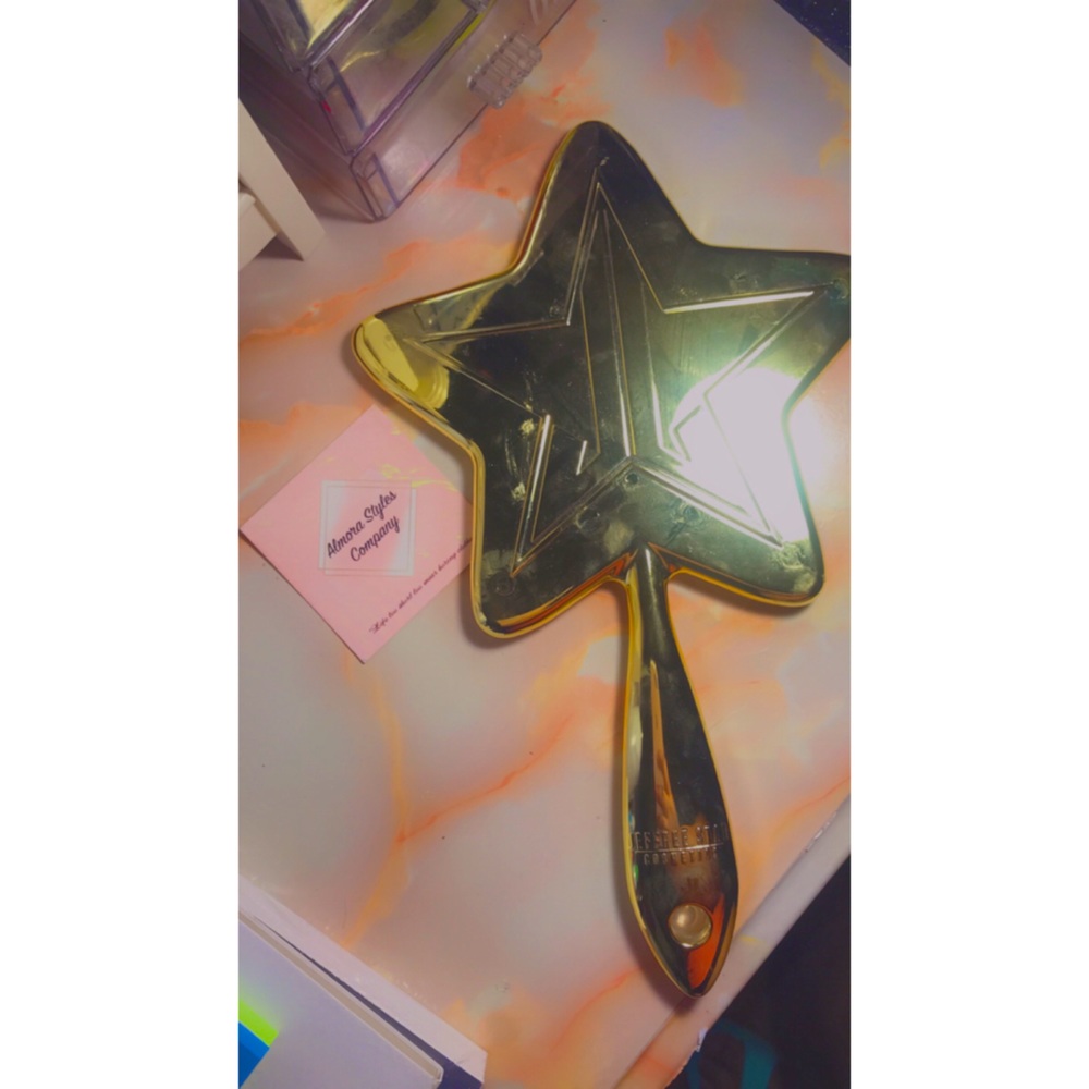 Jeffree Star Golden Hans Mirror